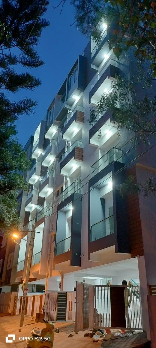 Apartment building by Naveen Associates, Bengaluru